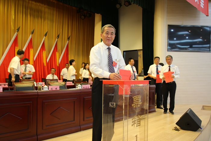 慶祝建黨99周年——安徽中醫(yī)藥高等?？茖W(xué)校黨代會(huì)勝利閉幕(圖5)