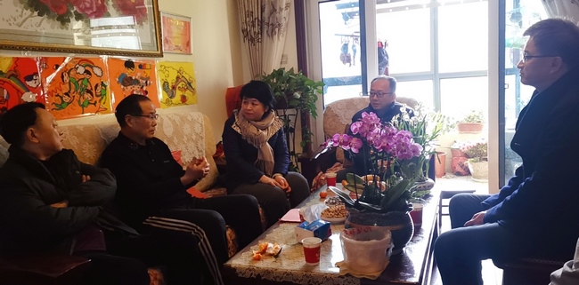 歲寒送暖意 關懷顯真情 ——院領導走訪慰問離退休老干部(圖2)