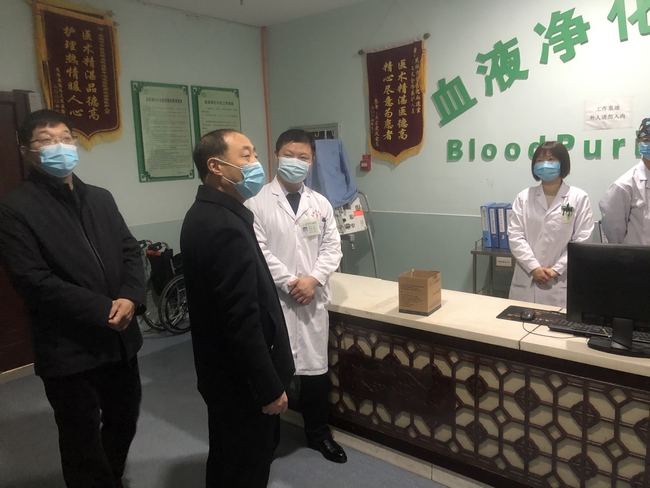 正月初一，院領(lǐng)導慰問一線醫(yī)護工作者(圖7)