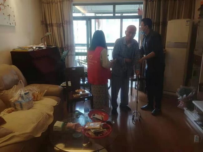 【我為群眾辦實(shí)事】我院走訪高齡腦?；颊?，中醫(yī)藥制劑暖人心(圖3)