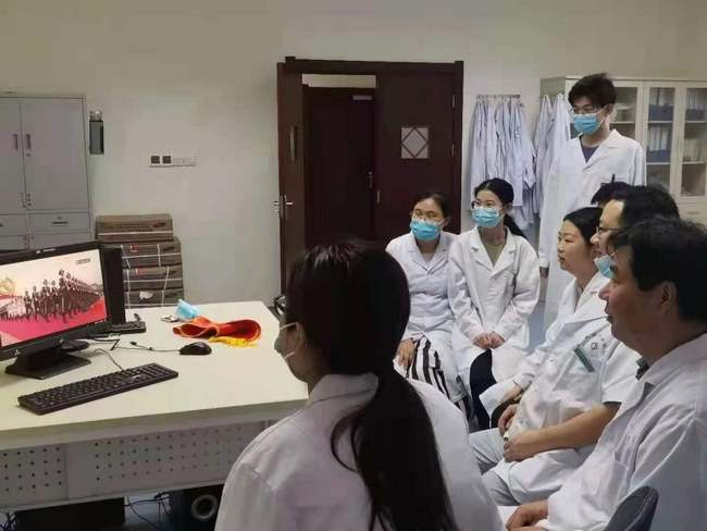 蕪湖市中醫(yī)醫(yī)院組織黨員干部職工收看慶祝中國共產黨成立100周年大會直播(圖8)