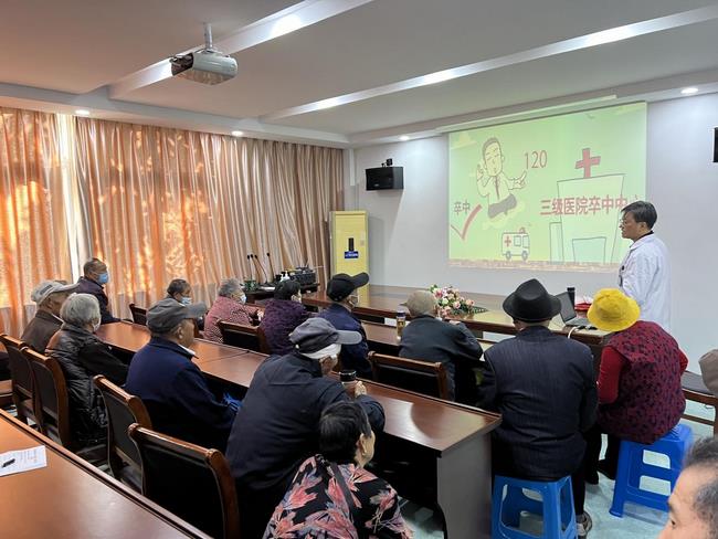 警惕卒中癥狀，盡早識(shí)別救治——我院腦病科開展世界卒中日健康義診(圖8)