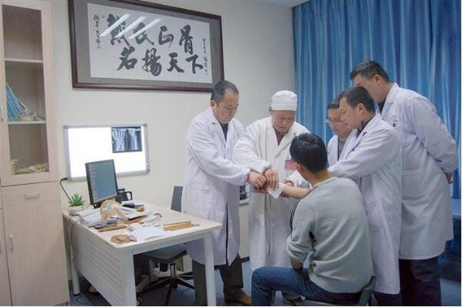 全國最佳！安徽中醫(yī)藥高等專科學(xué)校附屬醫(yī)院（蕪湖市中醫(yī)醫(yī)院）骨傷科榮登“國榜”                                       十大亞?？聘哔|(zhì)量打造中醫(yī)醫(yī)療區(qū)域中心(圖2)