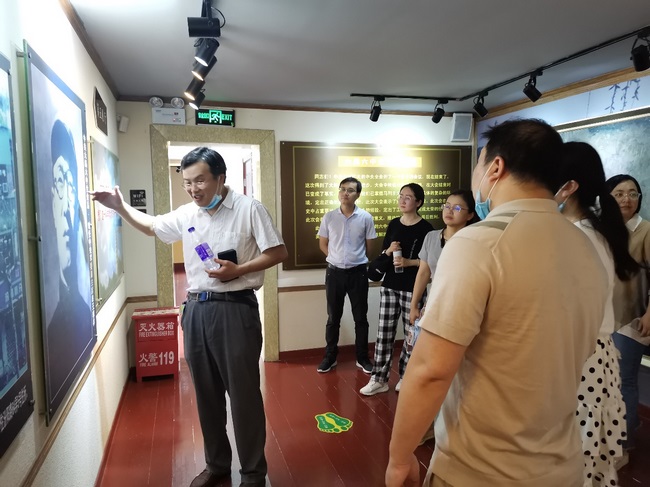 不忘初心 醫(yī)路向黨 ——內(nèi)二支部組織開展參觀王稼祥紀(jì)念園主題黨日活動(圖3)