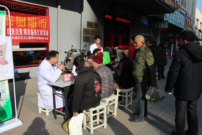 我院聯(lián)合中央城社區(qū)舉辦“愛(ài)耳日”義診活動(dòng)(圖2)