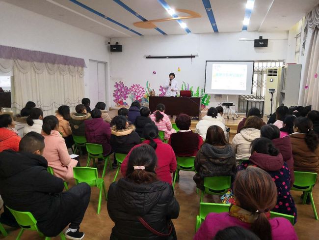 蕪湖市中醫(yī)醫(yī)院行政一支部開展黨員志愿者“流感季節(jié)中醫(yī)特色防治”宣講服務(wù)活動(圖2)