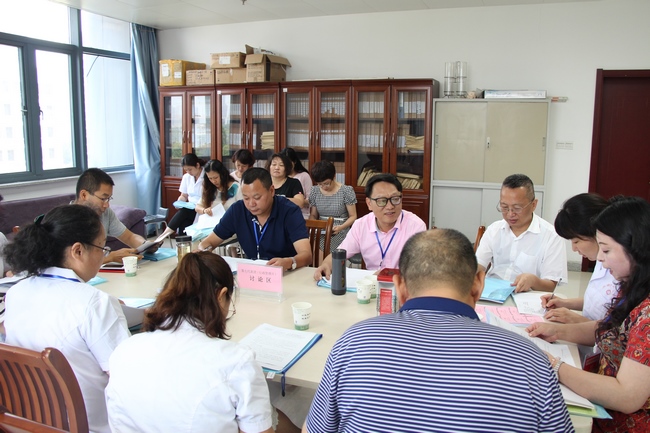 民主決策，科學(xué)管理——各代表團分組討論(圖7)