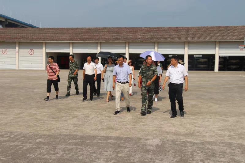 慶“八一”  我院外三、外二支部聯(lián)合慰問駐蕪艦艇大隊(圖2)