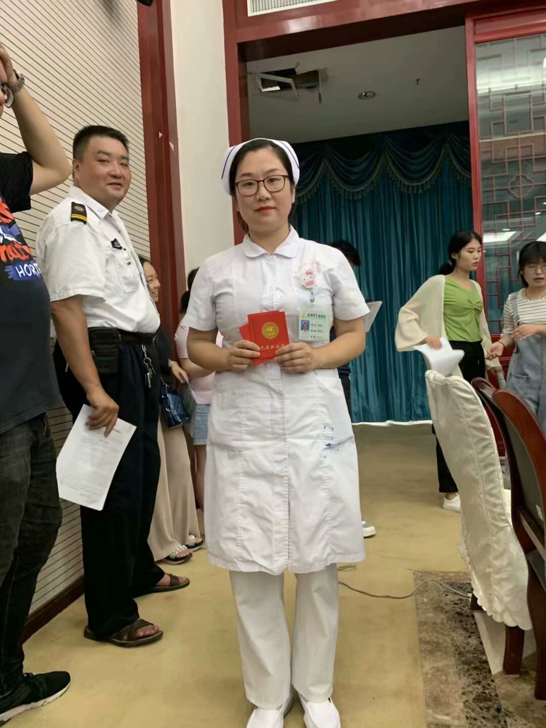 不忘初心獻(xiàn)熱血　牢記使命為人民 ――我院職工積極參加無償獻(xiàn)血公益活動(圖5)