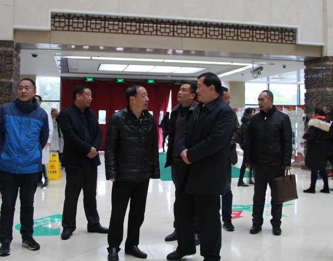 副市長桑寶慶一行來我院檢查指導(dǎo)雙擁政策落實工作(圖1)