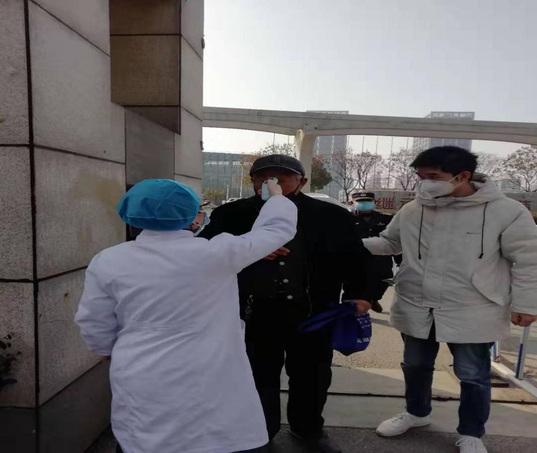 【讓黨旗在防控一線高高飄揚(yáng)】疫情防控，黨員志愿者在行動(dòng)！(圖4)