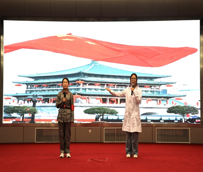 2《穿越百年的對話，奮斗正青春》 (復(fù)制).jpg